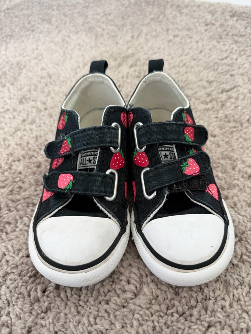 Converse Kids Chuck Taylor All Star Easy-On strawberry sneakers